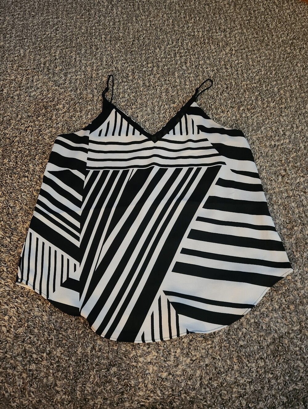 Express Layered Lined Spaghetti Strap Geometric Print Cami Blouse White Black M